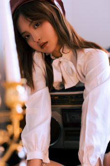 每个世界都被主角睡来睡去可乐饼